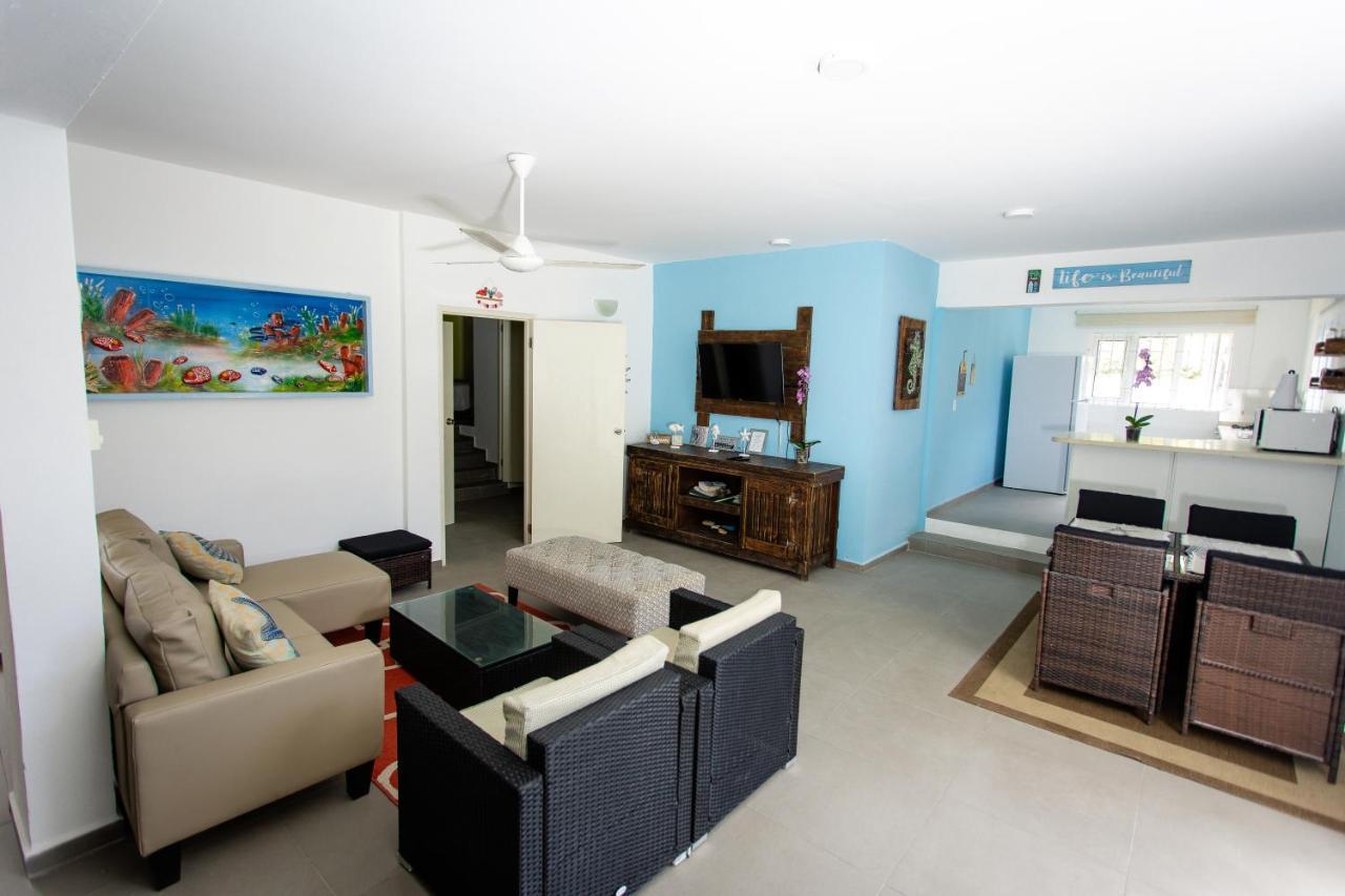 Westpunt Beach Apartments Willemstad Bagian luar foto