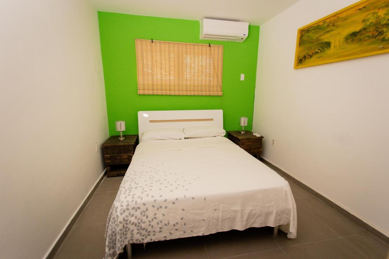 Westpunt Beach Apartments Willemstad Bagian luar foto