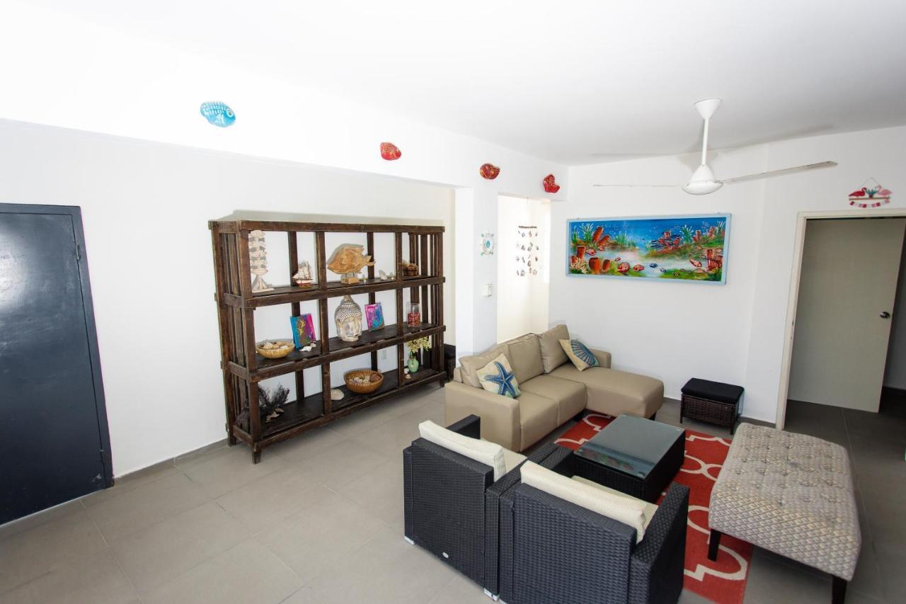 Westpunt Beach Apartments Willemstad Bagian luar foto