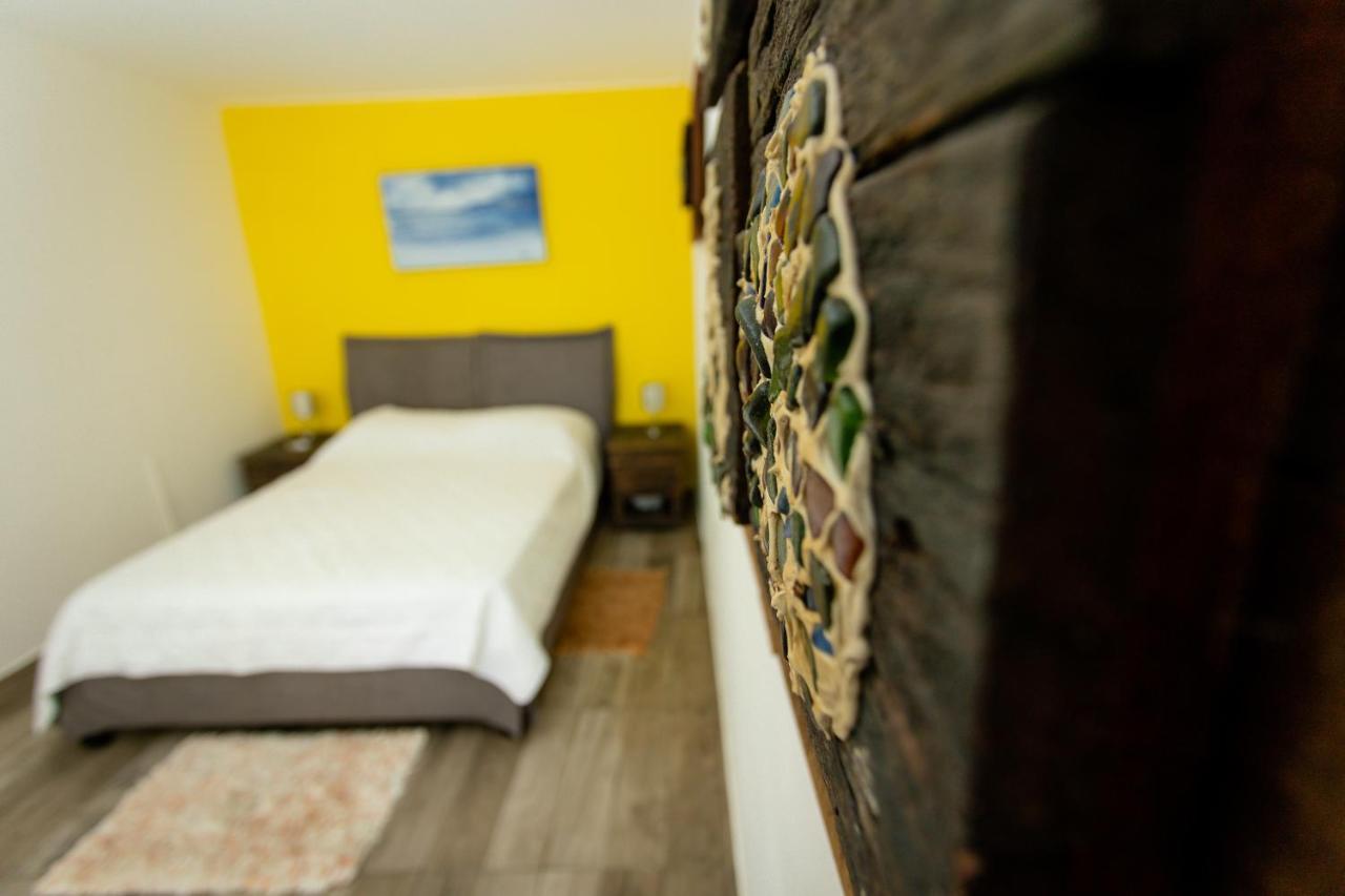 Westpunt Beach Apartments Willemstad Bagian luar foto