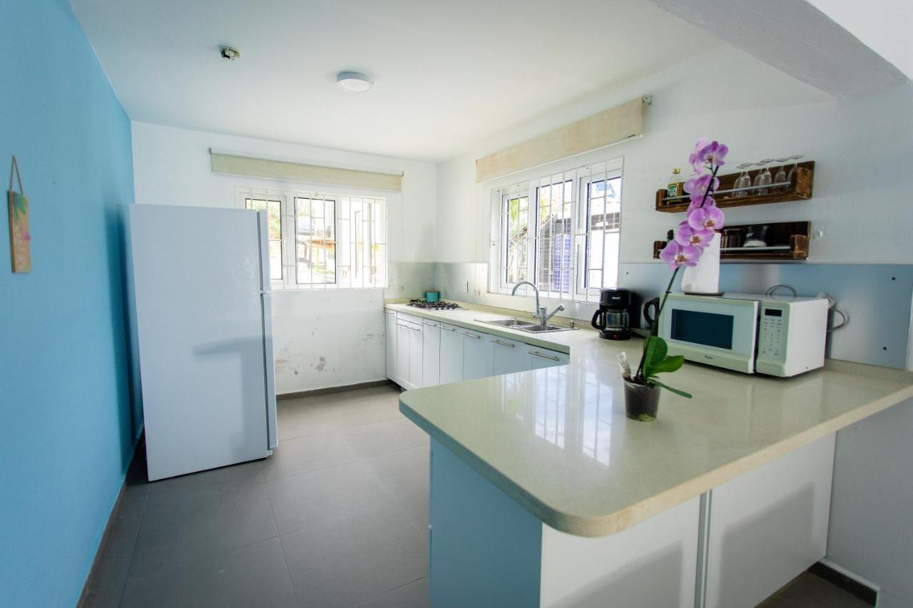 Westpunt Beach Apartments Willemstad Bagian luar foto